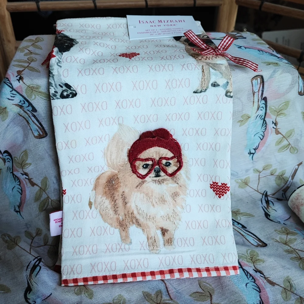 2 ISAAC MIZRAHI Pug Pomeranian Puppies Wearing Glasses Kitchen Dish Towels NWT